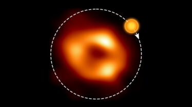 新発見：天の川銀河の超大質量ブラックホールは高温ガスの球に囲まれている